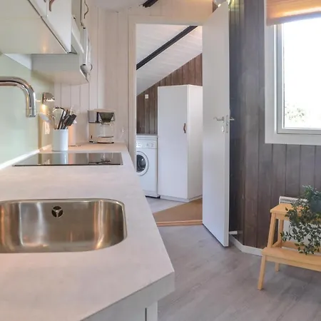 Дом отдыха Nice Home In Oksbol With Sauna